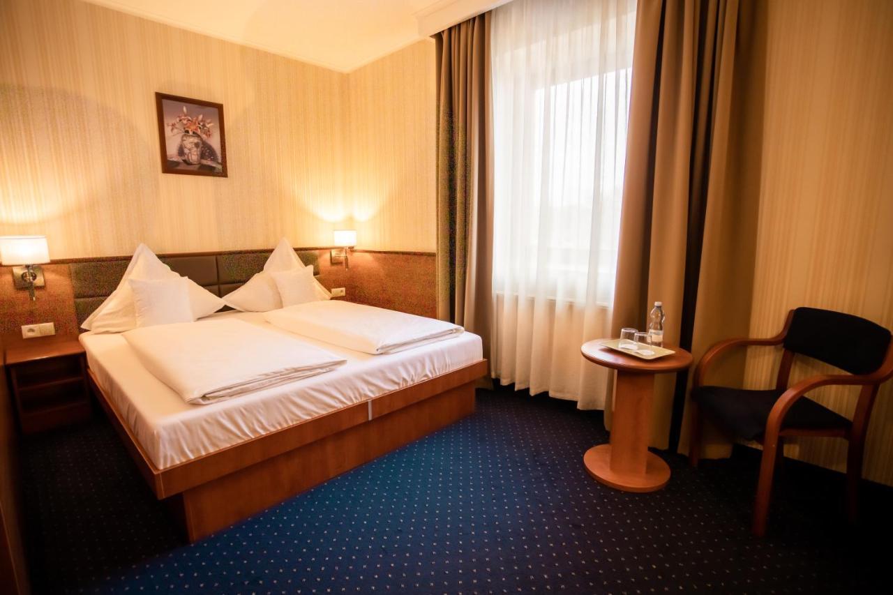 Business Hotel Vega Wroclaw Exterior photo